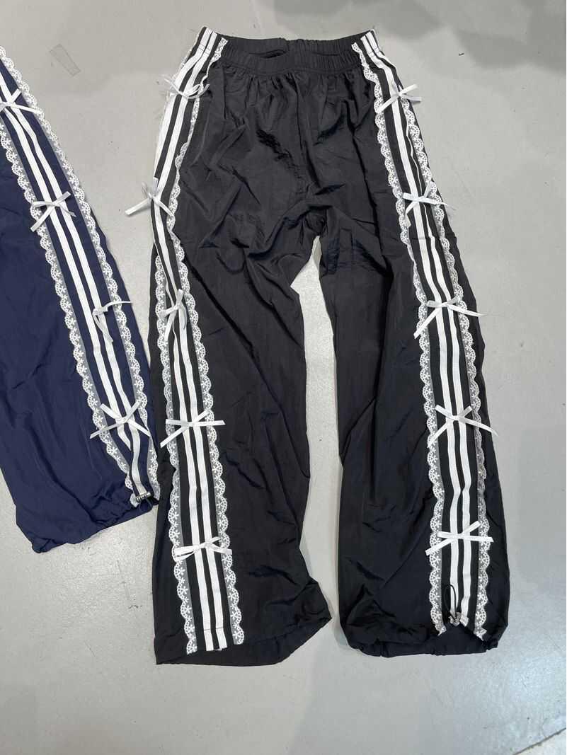 

Осенние шикарные спортивные штаны с кружевной кромкой и бабочкой на резинке на талии для похудения Small