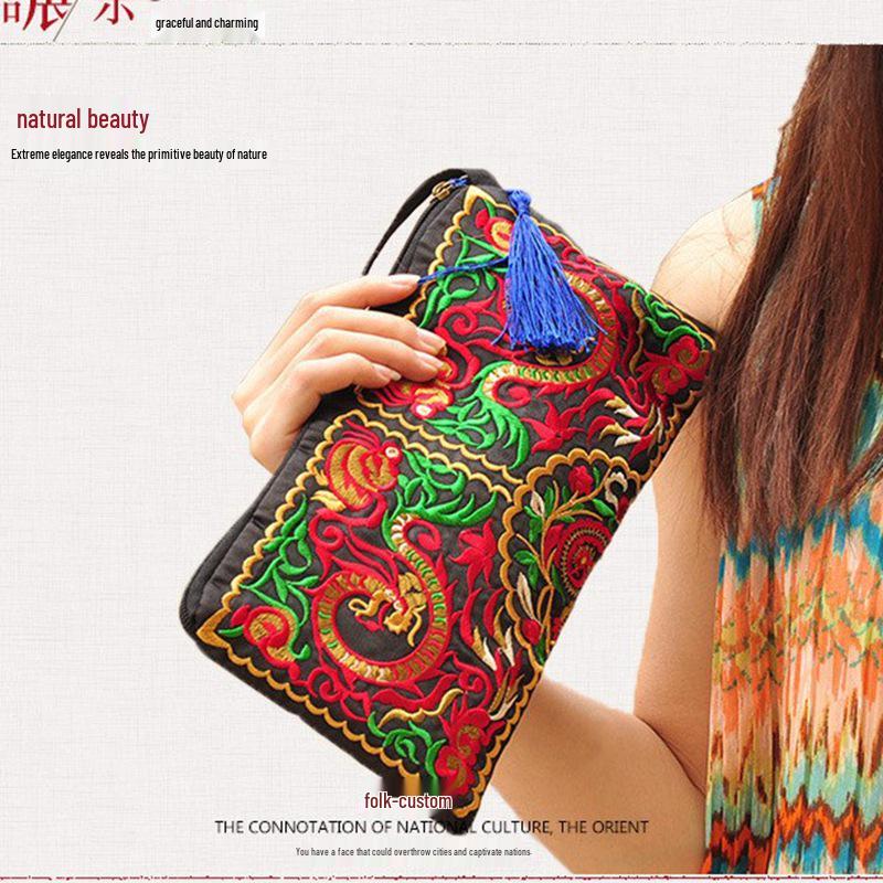 Yunnan Ethnic Style Women's Embroidered Clutch Bag - Retro Wallet with Traditional Design