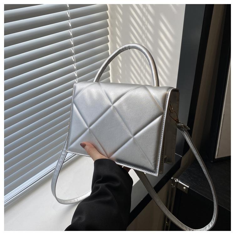 

Нова модна літня сумка 2024 р. Жіноча проста сумка з діамантами великої місткості однотонна сумка через плече срібний