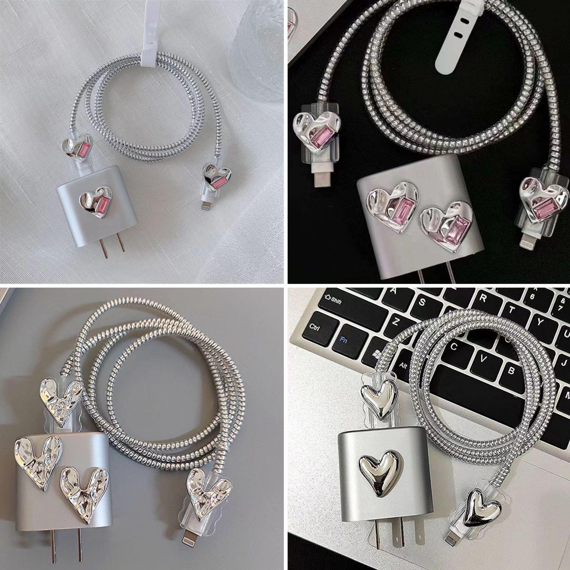 

Rhinestone Heart Bear Charger Cover Set for Apple 18/20 EU/US - 5 Pieces Bow + Pearl Heart