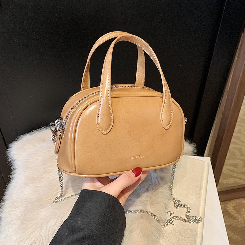 Niche Design Retro Small Bag Women's New Simple Shoulder Messenger Bag Chain Pillow Bag