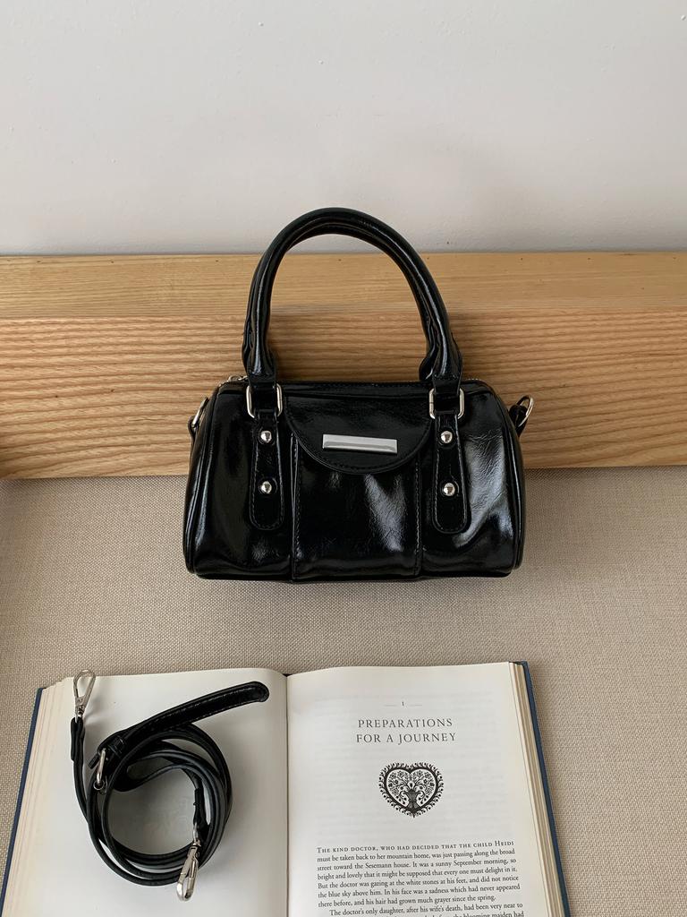Sweet and Cool Compact Handbag - High-Quality Commuter Crossbody Bag with Superior Feel