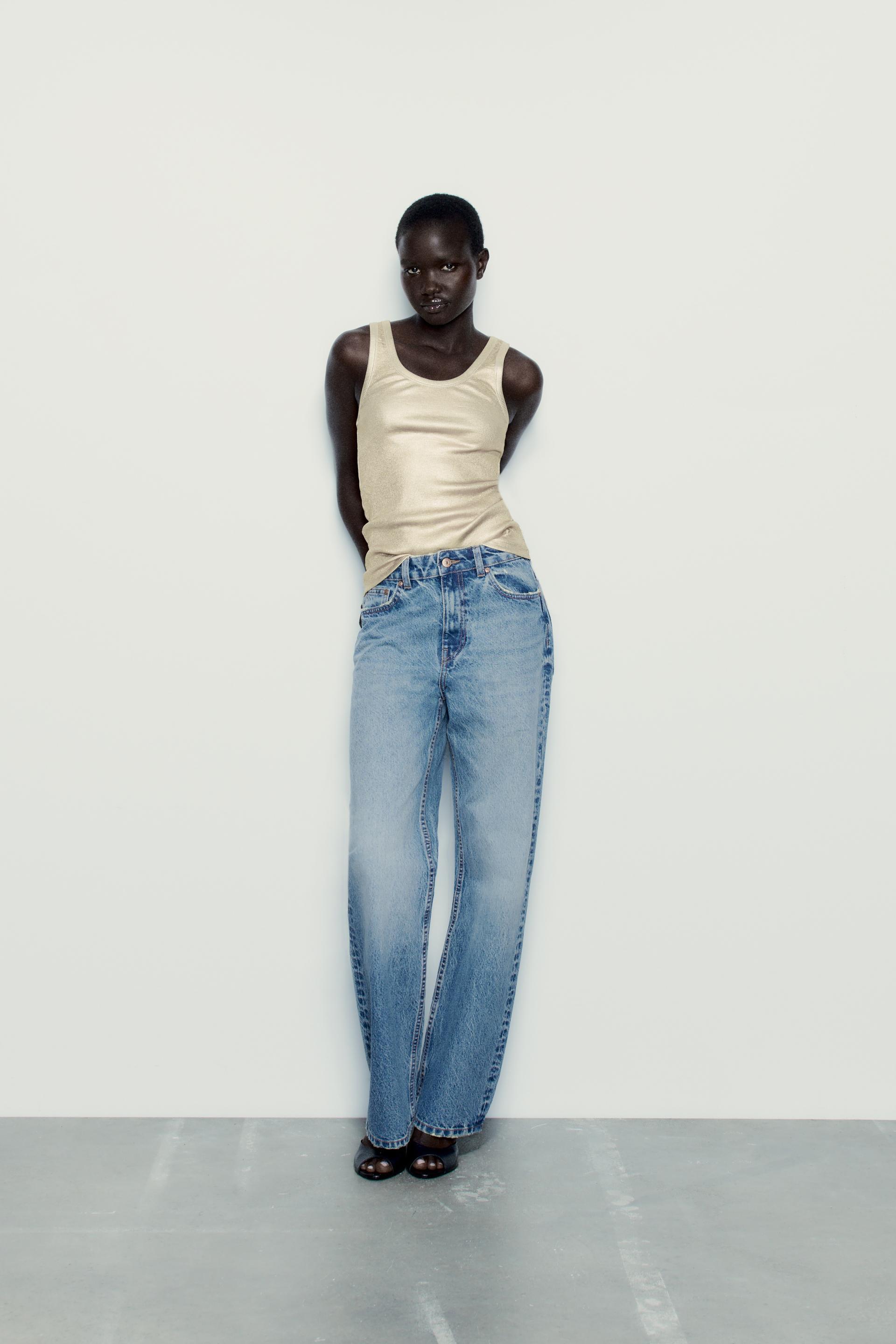 

ФУТБОЛКА В РЕБРИКУ С ФОЛЬГОЙ