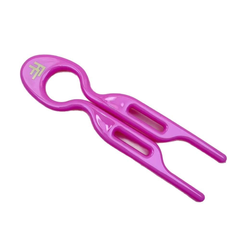 

Elegant 2025 U-Shaped Fish Hairpin: Women s High-End Styling Comb for Back-of-Head Bun Hairstyles. Black 9cm