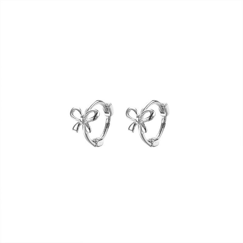 Minimalistische S925 Sterling Silber Schleifenohrringe – High-End Nischen-Design für Ohrpiercing.