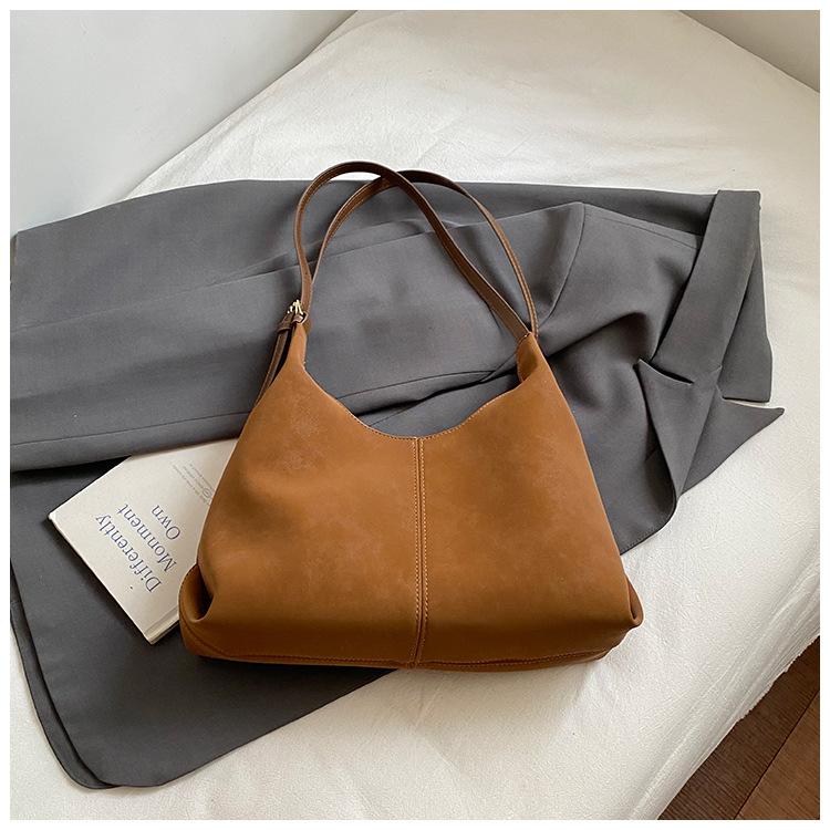 

Сумка большой вместимости женская сумка 2025 новая ретро высококлассная нишевая сумка для поездок на работу универсальная наплечная сумка-тоут коричневый