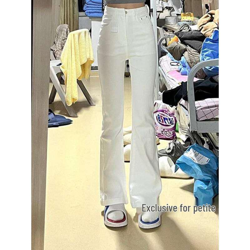 Jeans Donna Bianchi Elasticizzati Bodycon a Zampa con Morsetto a Cavallo - Snella, Versatile, Lunghi fino a Terra per Primavera e Autunno 2026.