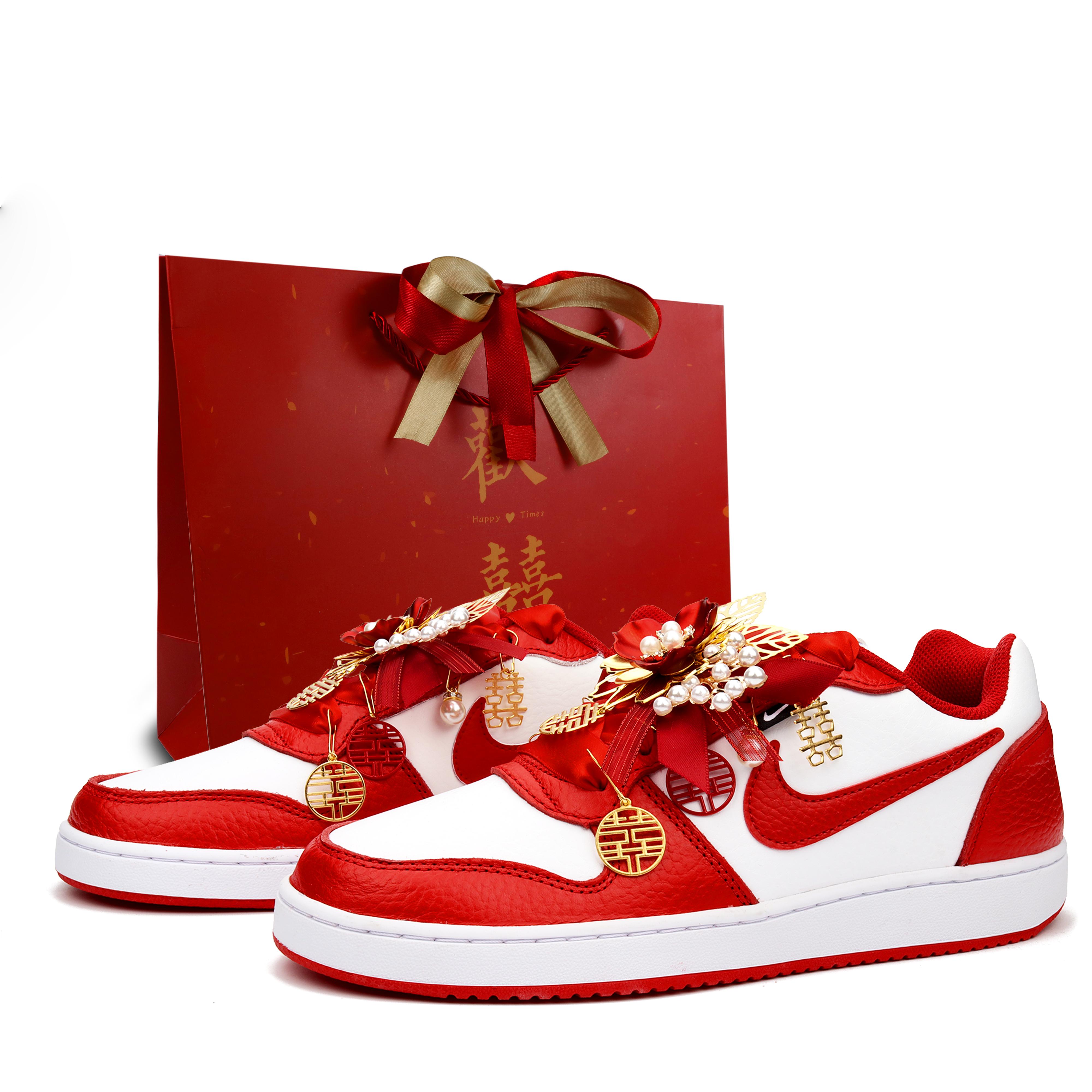 

Nike EBERNON In The Name Of Love Height Increasing Slip Resistant Height Increasing Slip Resistant Low top AQ1774-101(Team900-) 39
