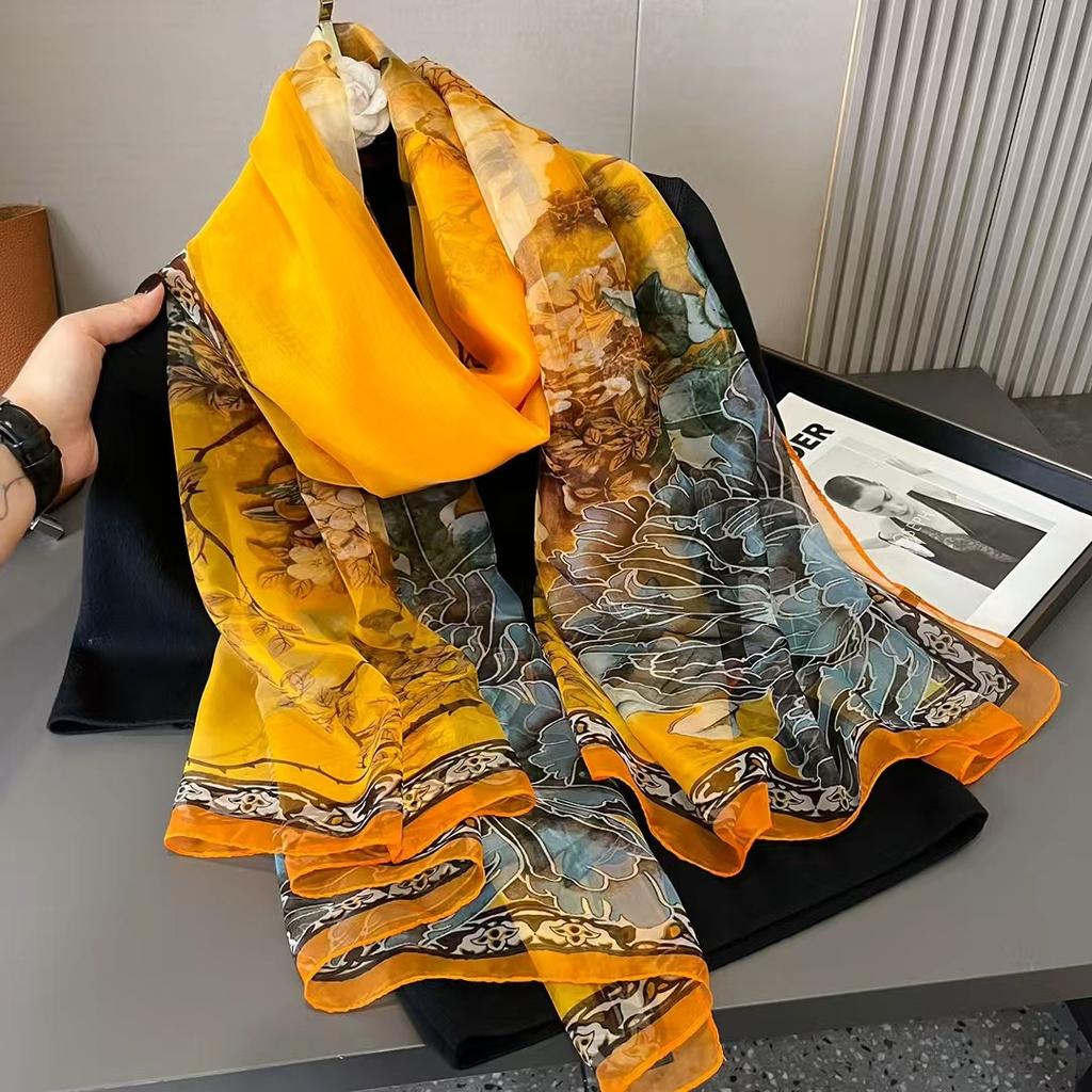 Nytt sommer sjal i imitert silke for kvinner Blå og hvit porselen trykt Pustende silkeskjerf Hodeinnpakket tynt gasskjerf Morsskjerf