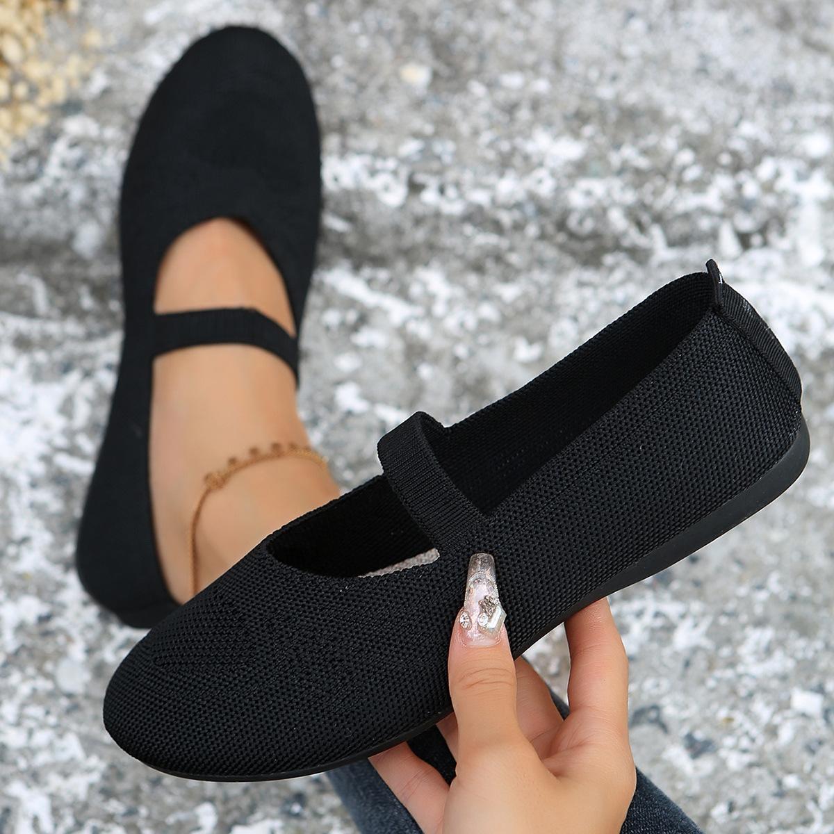 

Large size lightweight soft-soled casual shoes for women s autumn and winter new versatile, non-slip and comfortable flat-soled women s single shoes 43 чорний