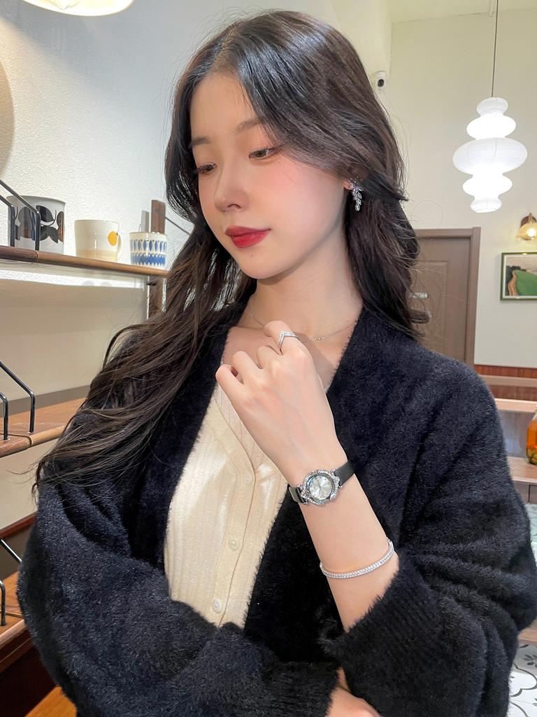 Elegant Women'S Wristwatch, New Collection, High-End Selected Timepiece, Fashionable Quartz Watch, Small Ladies' Watch.