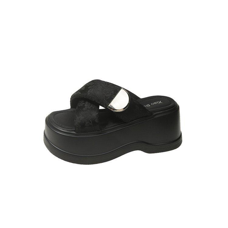 8Cm thick-bottomed national style slippers for women's outer wear 2025 summer new small muffin heightening soft-bottomed beach cool slippers