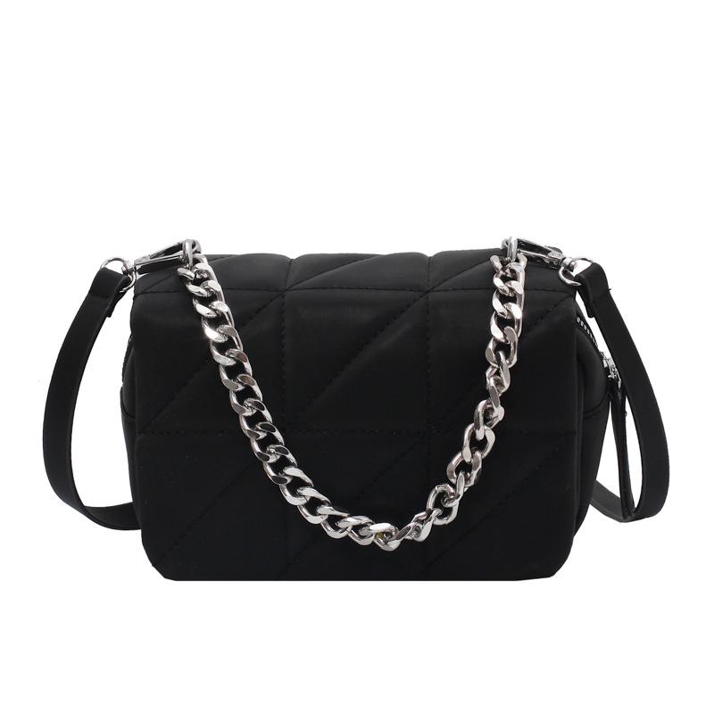 black cross body chain bolsa