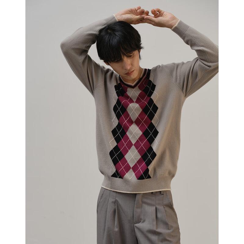 Men's Cashmere Blend V-Neck Sweater
