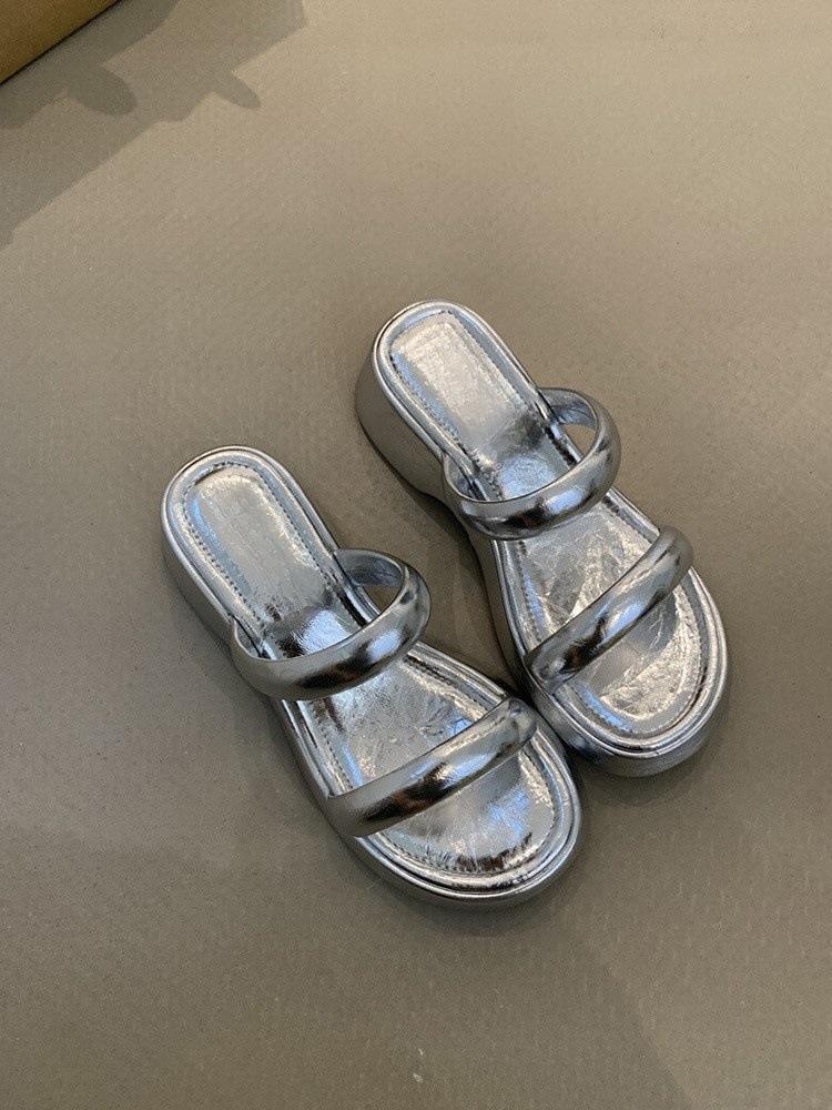 Nischen-cooles süßes Hottie-Zehenfrei-Pink-Leopardenmuster-Einwort-Hausschuhe Damen Sommerkleidung Dicksohlige Dicke Absätze