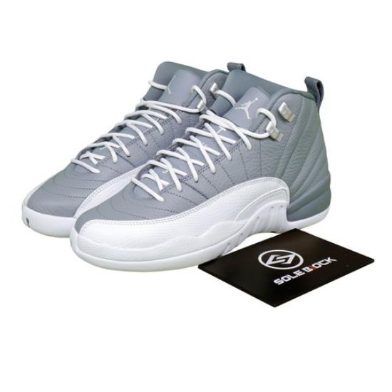 

Air Jordan 12 Retro Stealth CT8013-015 EU 42.5 білий/холодний сірий колір