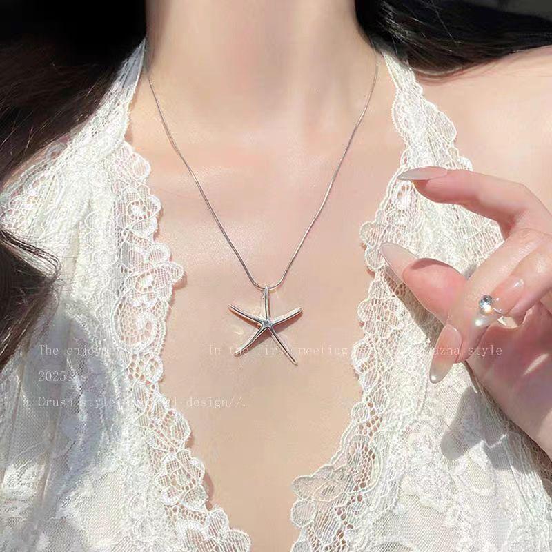 Minimalist style starfish necklace female Korean ins design personalized collarbone chain versatile vacation style accessories