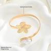 Modisches Goldfarbenes Metall-Blumen-Manschettenarmband für Damen Vintage Elegant Wasserdichte Armreifen Weibliche Hochzeitsfeier Accessoires