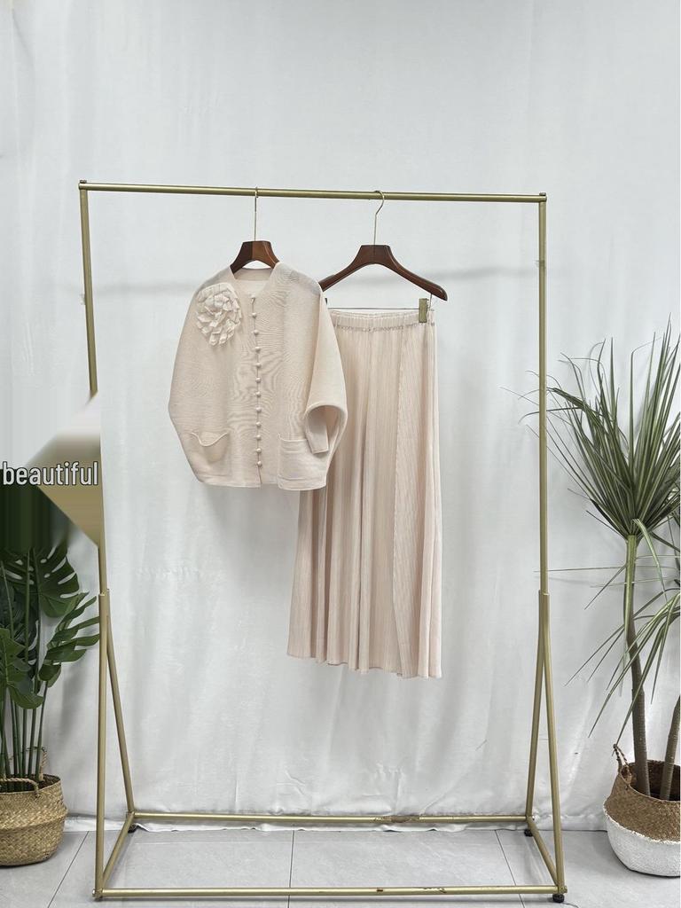 Women's Retro Frog Button Long Sleeve Top & Pantsuit - Miyake Two-Piece Set for Autumn