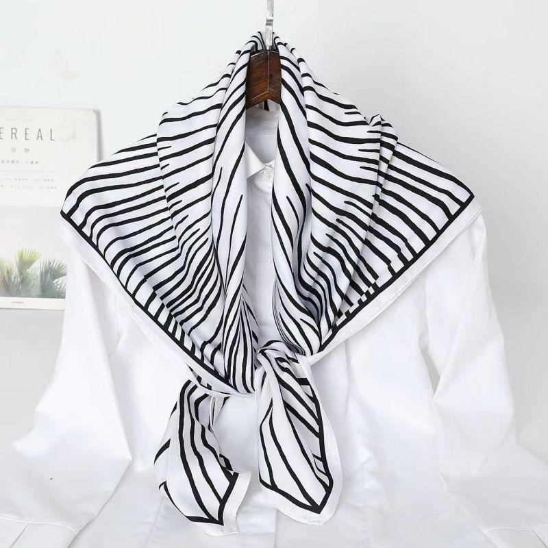 Versatile Shawl Animal Print Black And White Simple Large Square Scarf 90 * 90Cm Simulated Silk Twill Silk Women'S Silk Scarf