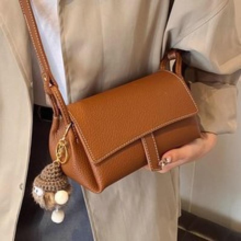 Minimalist Retro Chic Crossbody Pillow Bag for Women
