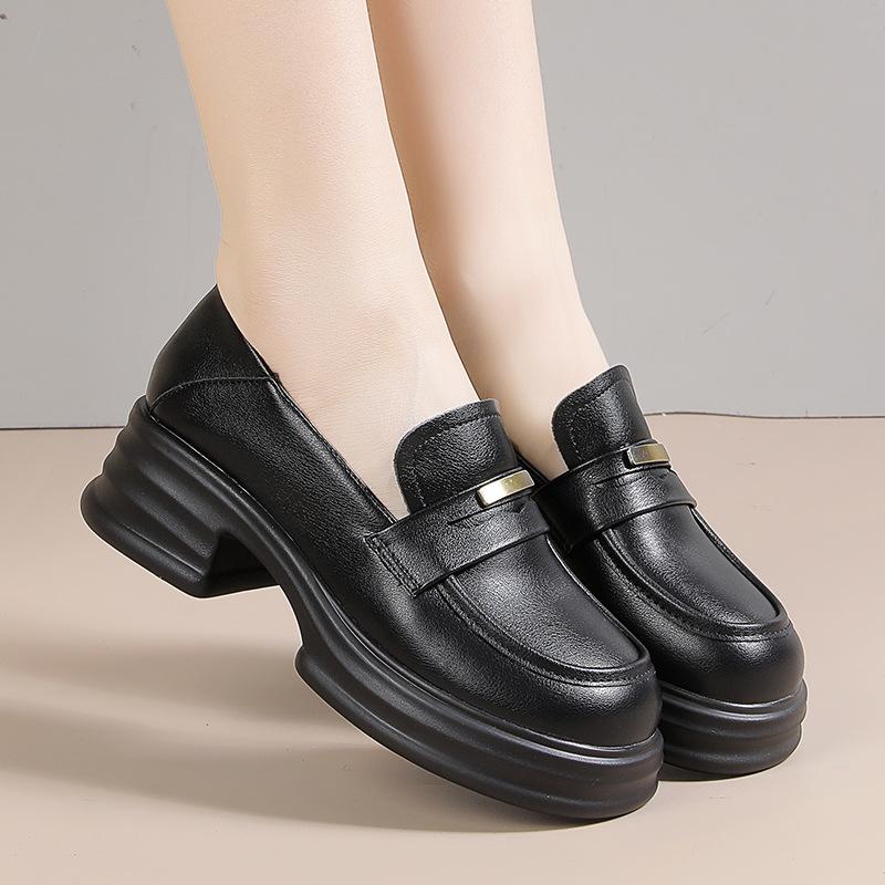 Versatile Black Work Shoes Leather Shoes Platform Loafers Women s Chunky Heel Soft Sole Shoes Spring and Autumn Women s Shoes 34 4950₽