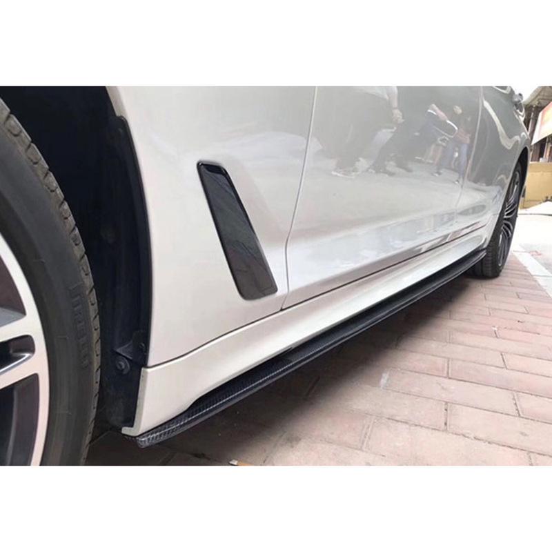 Обвес кузова BMW 5 серии G30/G38 (2016+): Модифицированные боковые юбки, передний сплиттер, задний диффузор, детали заднего спойлера. Glossy Black