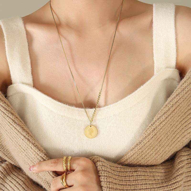 Spice Girls Necklace Hip Hop Fashion Personality Portrait Letter Round Brand Pendant Sweater Chain Jewelry