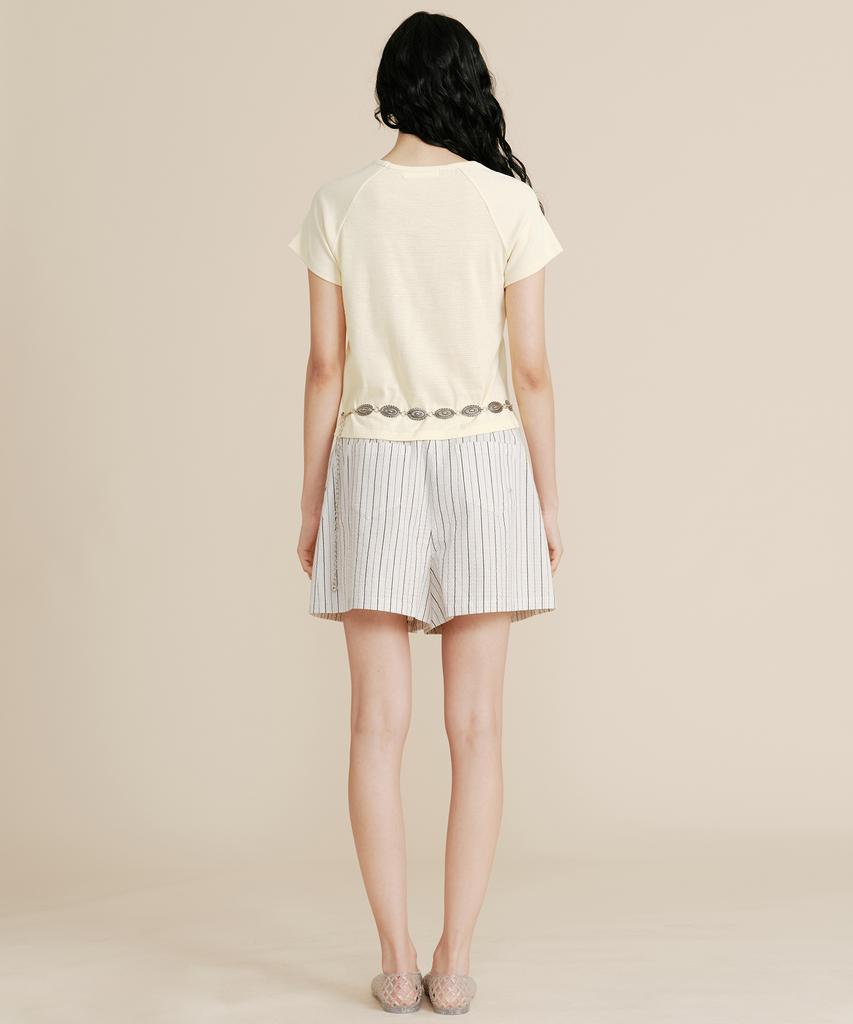 Plack Woman Striped Tuck Detail Shorts White