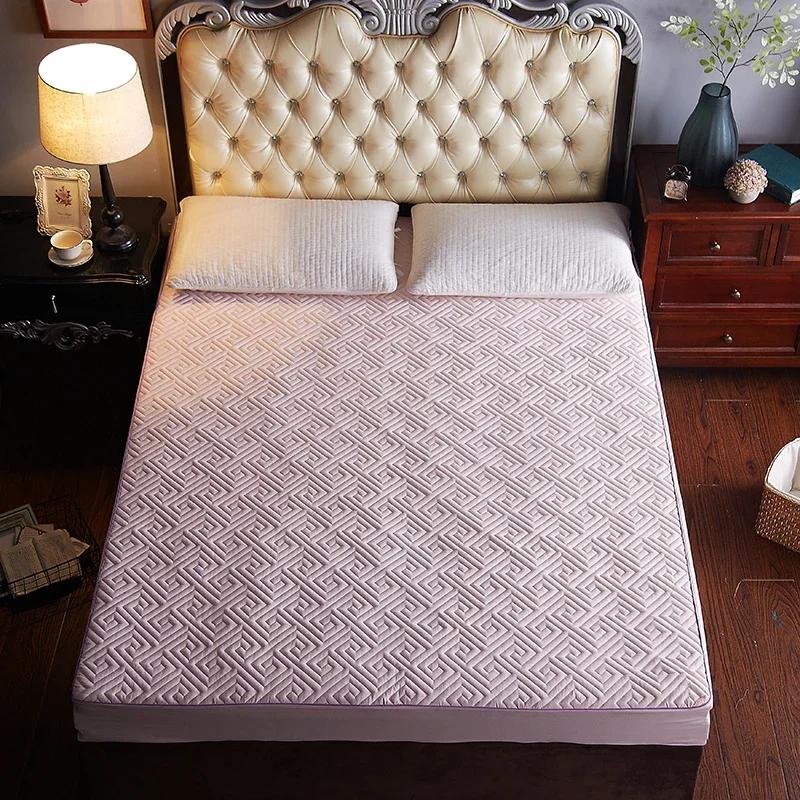 Breathable and Anti-Bacterial Mattress Topper with Air-Permeable Bed Pad for a Comfortable Night's Sleep