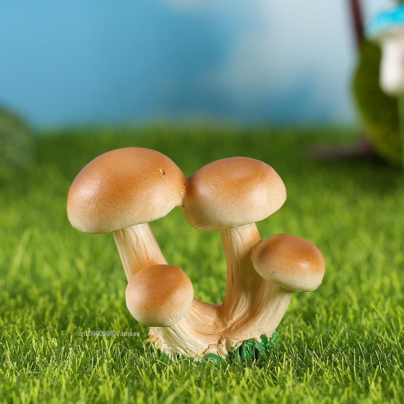 Mini Resin Mushroom Shaped Figure Ornament Home Decor Statue Waterproof Miniature Gift for Bonsai Dollhouse Fairy Garden Lawn