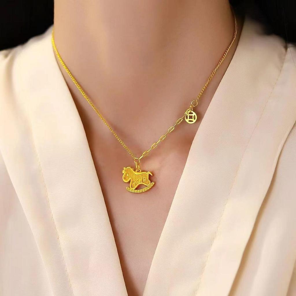 Collier avec pendentif poney mignon Ins Mode féminine Tempérament Luxe léger Polyvalent Niche Niche