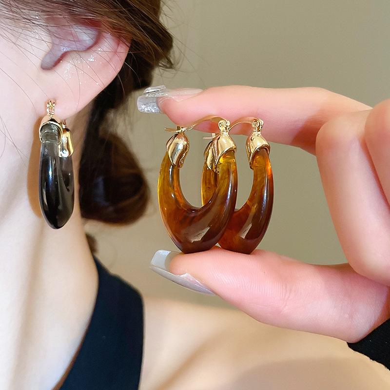Retro Oval Resin U-shaped Ear Buckle Design Fashion Hoop Earrings Light Luxury Temperament  Accessories for Women
