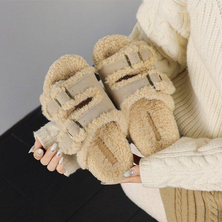 Lamb wool high-end sense~ Grape mother, the same style, one-word buckle lamb wool piled thick-soled fluffy slippers, wearing women's shoes outside