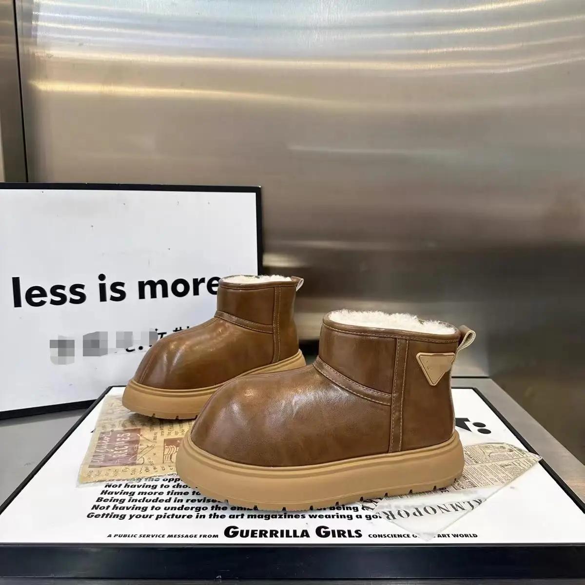 

2025 Ботильоны для снега Зимние меховые теплые женские туфли Новые кожаные ботинки на плоской подошве на платформе Повседневные плюшевые хлопковые туфли Mujer Chelsea Botas 35 хаки