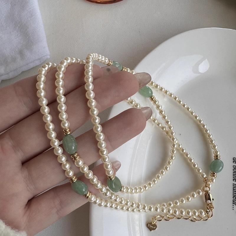 Small glass pearl green aventurine necklace, a niche and fashionable beaded clavicle chain, extended length99cm Women's sweater chain