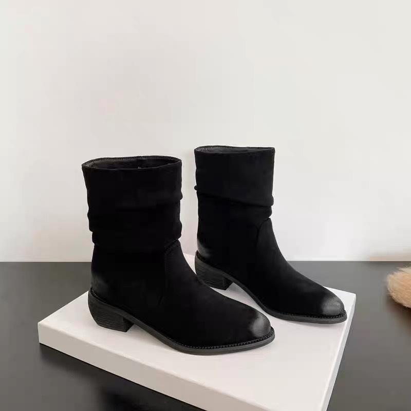 Yueyu retro pleated piled boots women's 2025 new autumn heightening small pointed short boots western cowboy boots