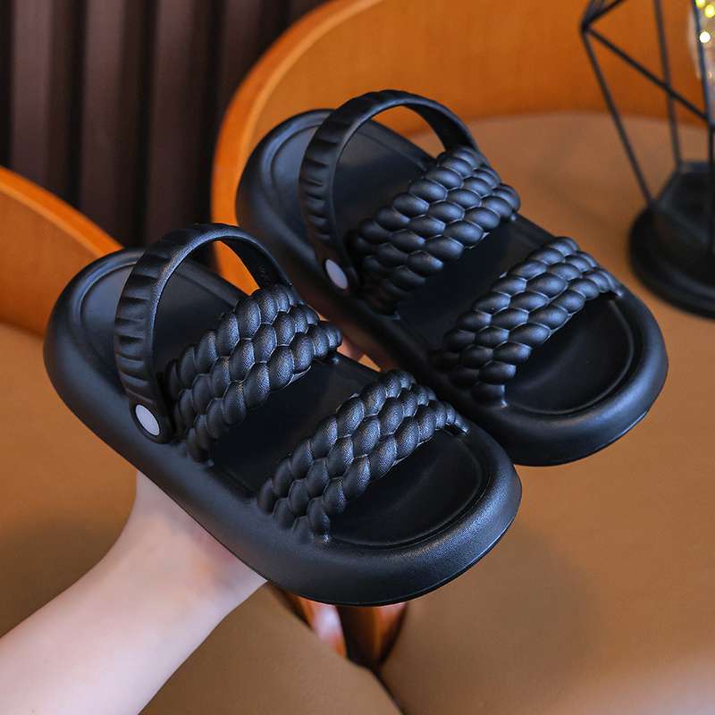

Girls sandals summer 2025 new middle-aged and older children s beach non-slip bows, foreign-style thick-soled parent-child cool slippers Inner length 19 cm 28-29 yards/foot length 18 wear