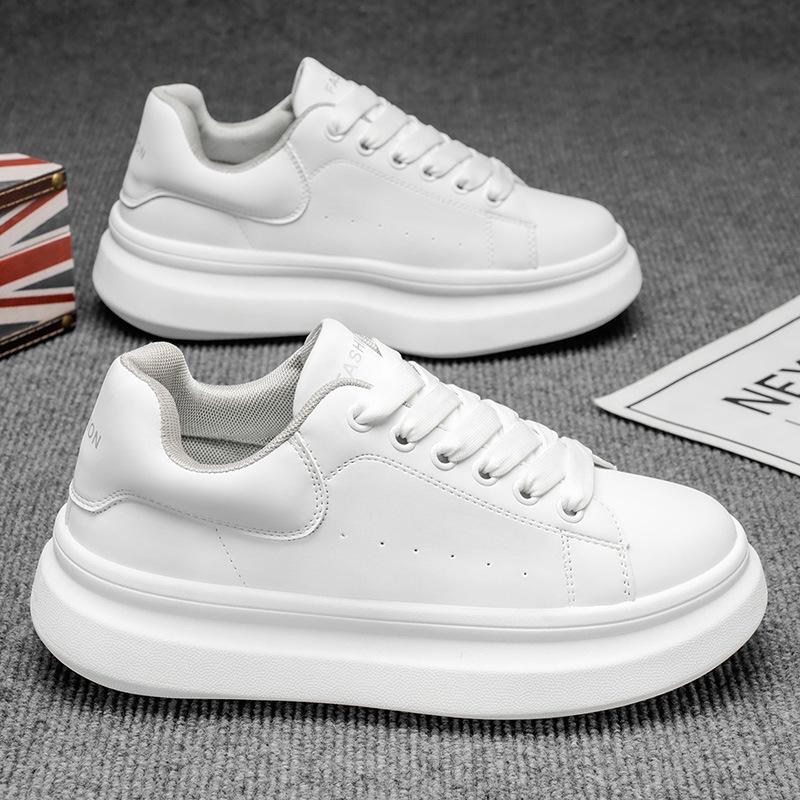 Black and white shock-absorbing sports shoes street shooting thick-soled heightening casual board shoes