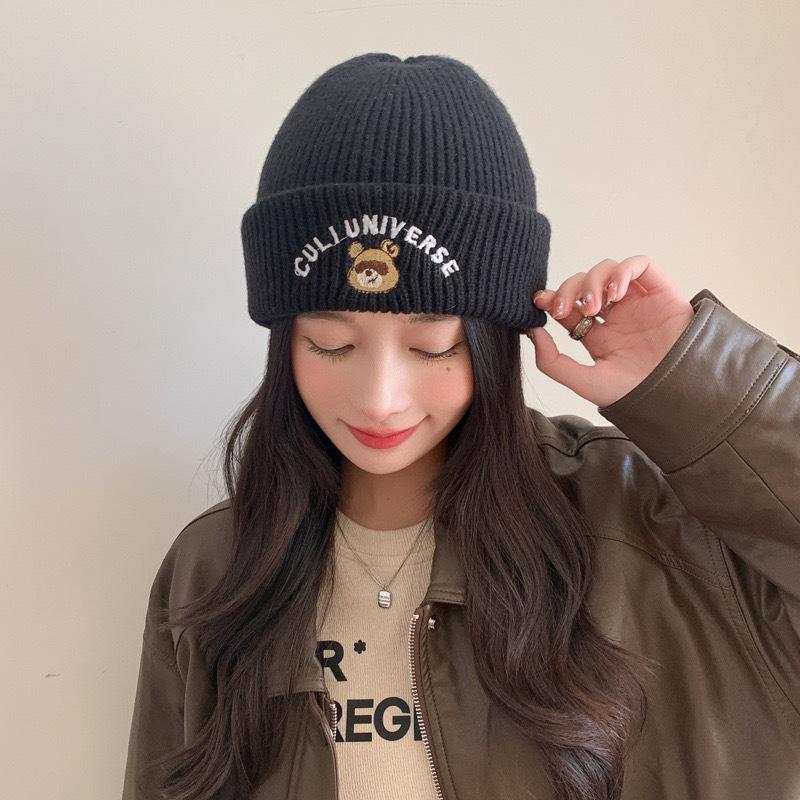 Knitted Hat for Autumn and Winter, Unisex, Warm and Versatile, Korean Style Cute Bear Design, Fleece-lined, Ear-protecting, Casual and Fashionable