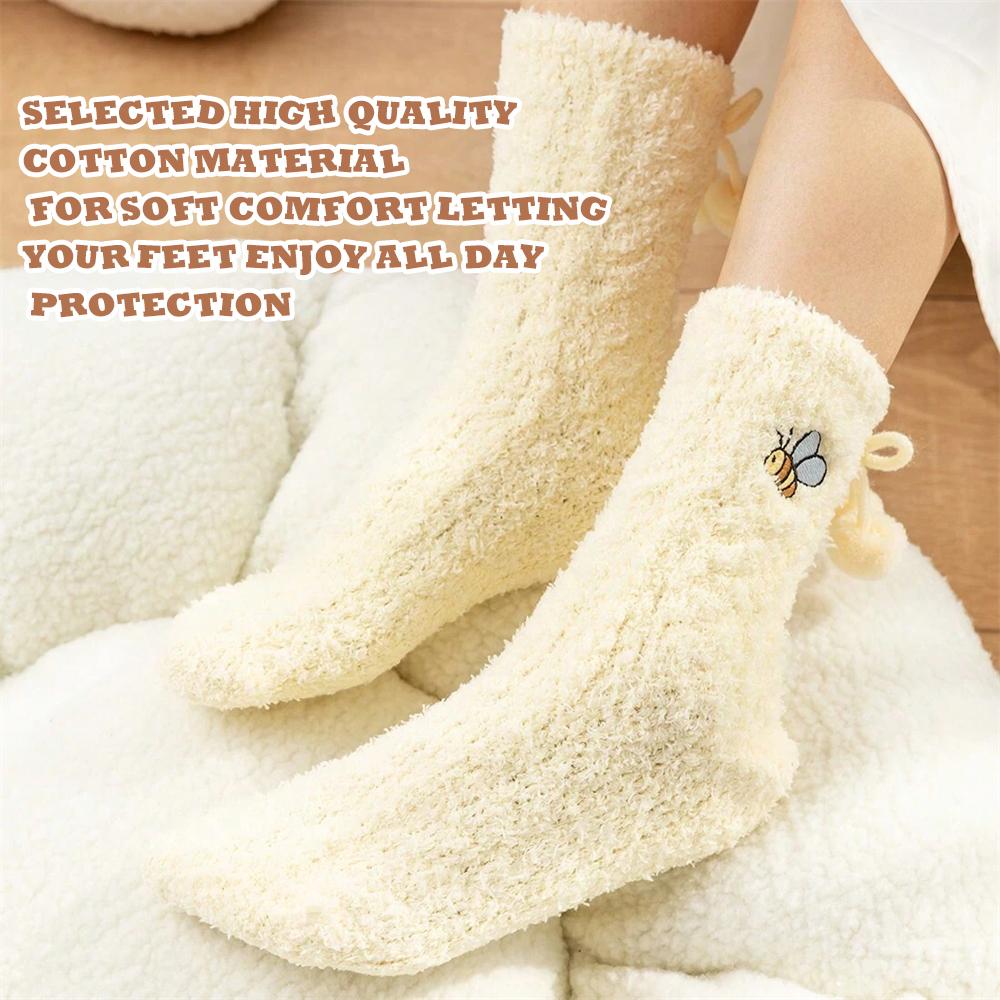 Miniso Disney Winnie The Pooh Plush Socks Carnival Winter Thick Plush Girls Warm Breathable Soft Fashion Home Socks 1 Pair