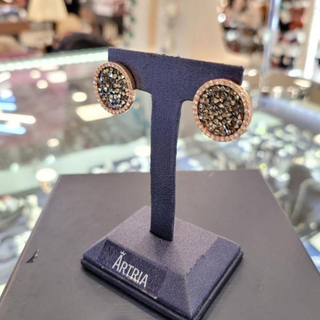 ARTRIA Swallow Cubic Chip One Earrings JTOERFR0021