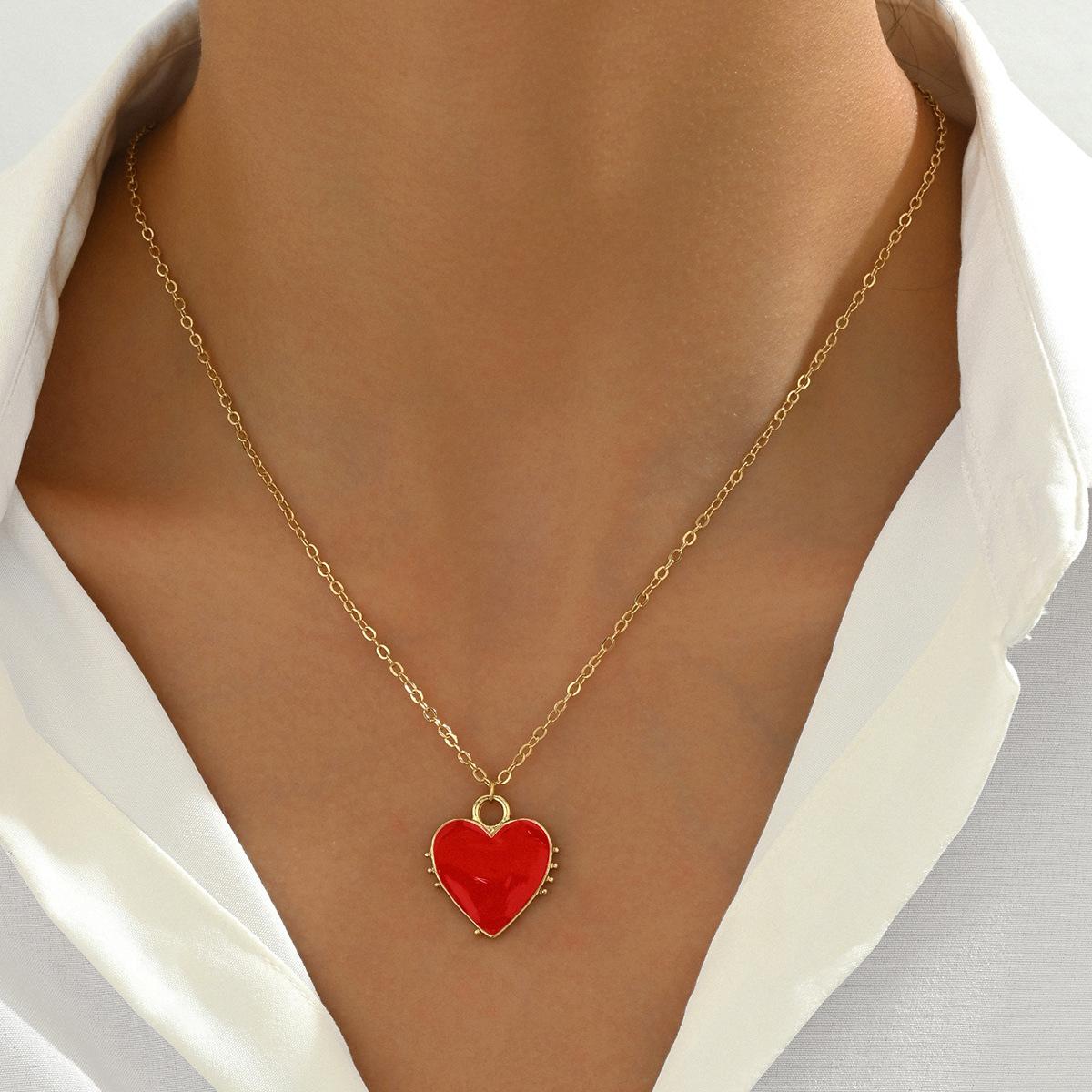 

American fashion OL love women s necklace personality devil s eye dripping oil design niche collarbone chain high-end sense item decoration
