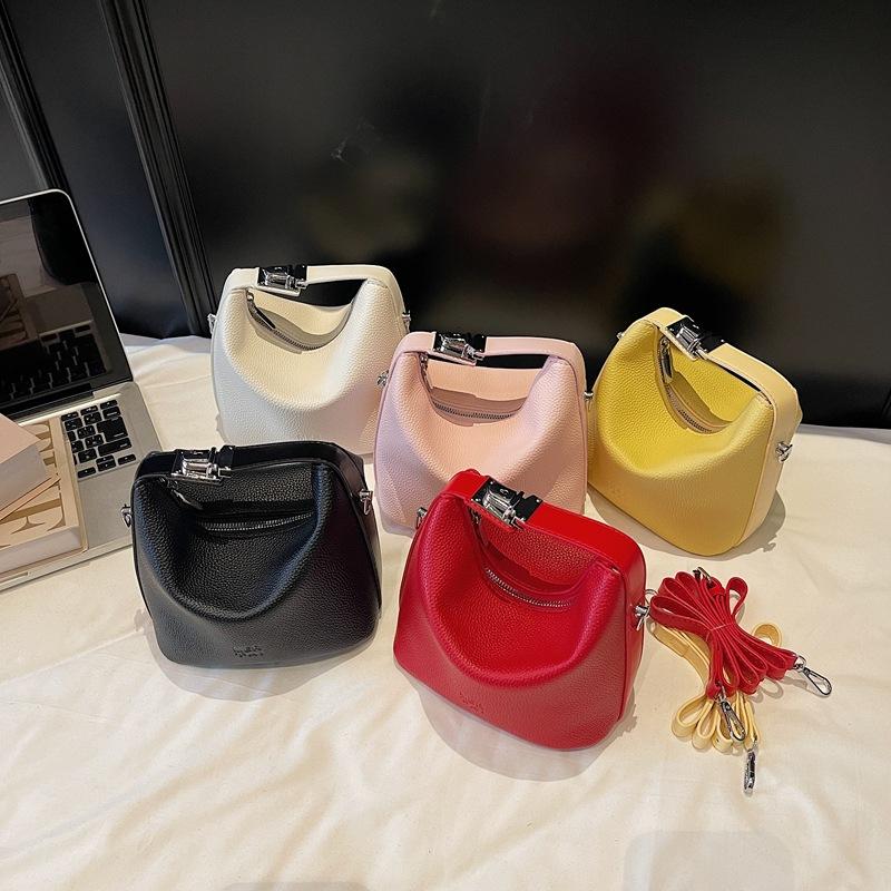 Simple lychee pattern portable crescent bag women's summer new simple casual shoulder bag crossbody bucket bag
