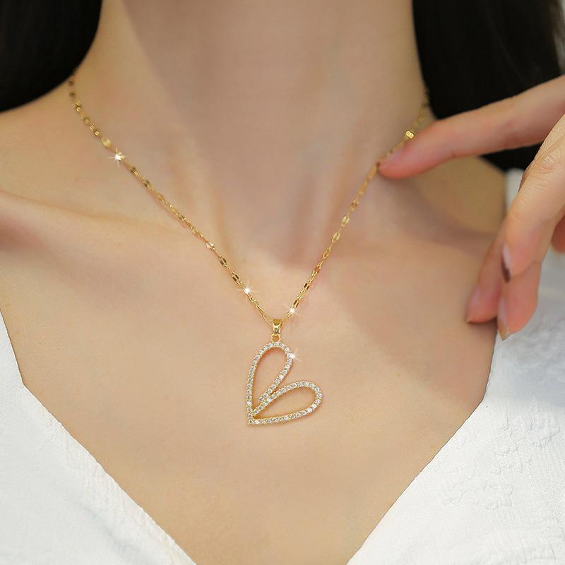 Geometric Love Full Diamond Luxury Banquet Wedding Necklace Female Versatile Clavicle Chain Titanium Steel