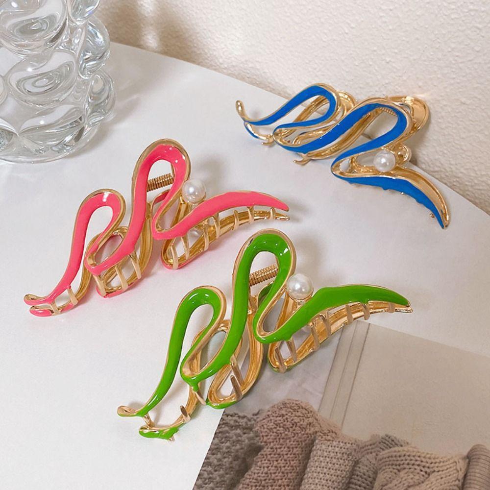 

Жемчужная волна Красочные волосы Коготь Металл Большая Акула Зажим Изысканная Женщина