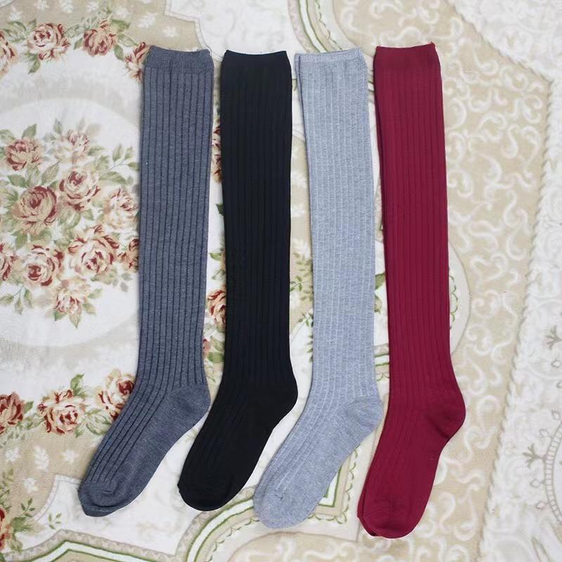 1 Paar Damen Hochwertige Strümpfe Warme Overknee-Socken Weiche Baumwoll-Gamaschen Gestreifte Lange Socken Oberschenkelstrümpfe Lange Socken