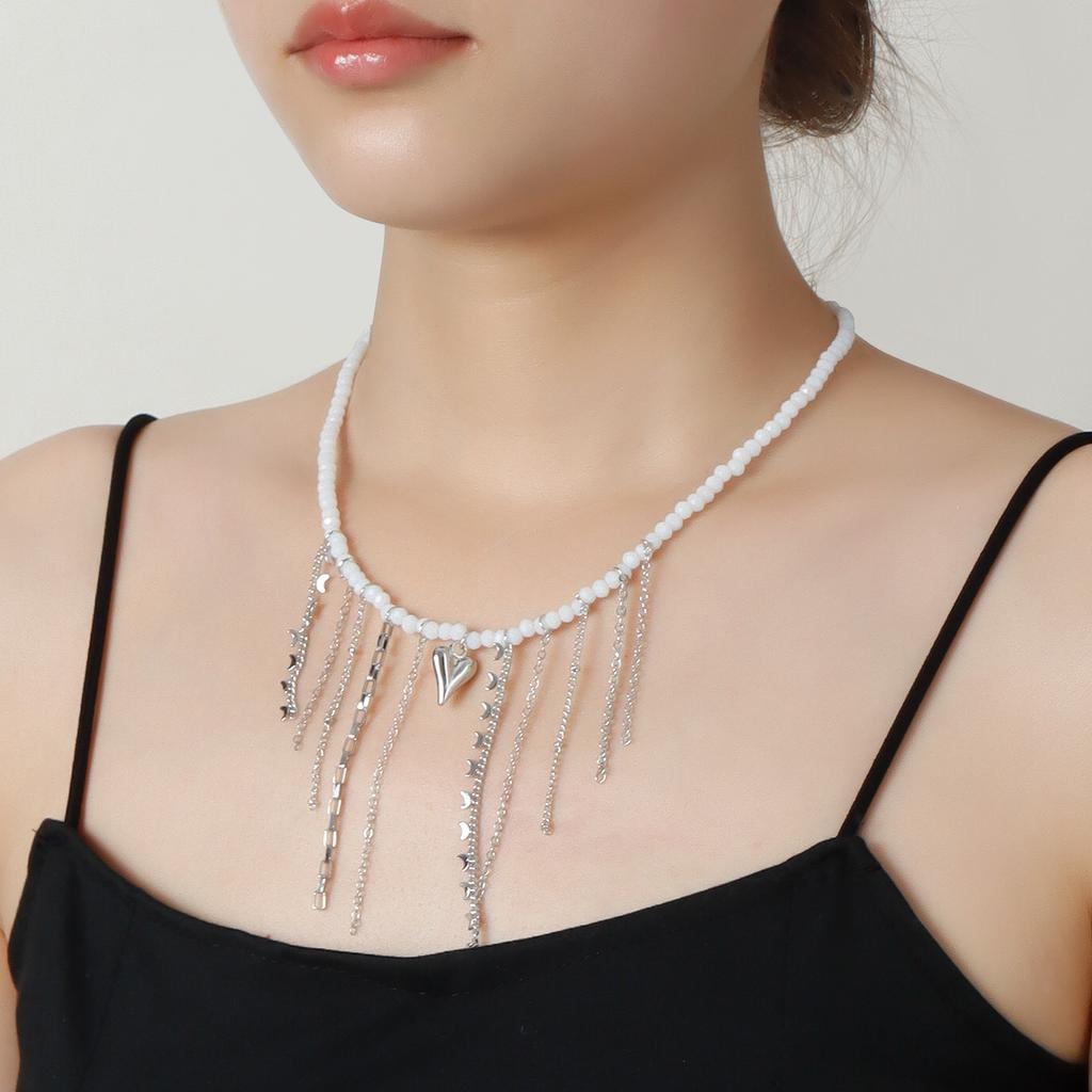 Jewelry Temperament Tassel Moon Small Fragrant Wind Necklace Three-Dimensional Love Versatile Necklace Ornament Collarbone Chain