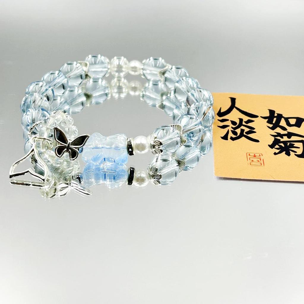 Ice Crystal Glass Beaded Bear Bracelet: Versatile, Elegant, and Trendy.