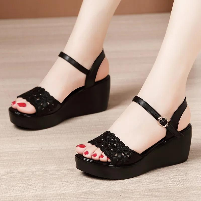 New 2026 Summer Chunky Platform Wedges Shoes Soft Leather Medium Heels Sandals Women Floral Cutout Black Beach Sandal Mom